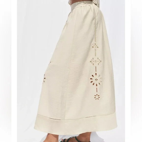 ZARA EMBROIDERED EYELET MIDI SKIRT - Picture 6 of 12